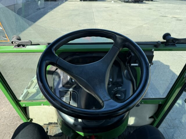 John Deere 3520 Kommunaltrak. Frontkraftheber Kuppeldreieck - Δημοτικό τρακτέρ: φωτογραφία 2 John Deere 3520 Kommunaltrak. Frontkraftheber Kuppeldreieck - Δημοτικό τρακτέρ: φωτογραφία 2