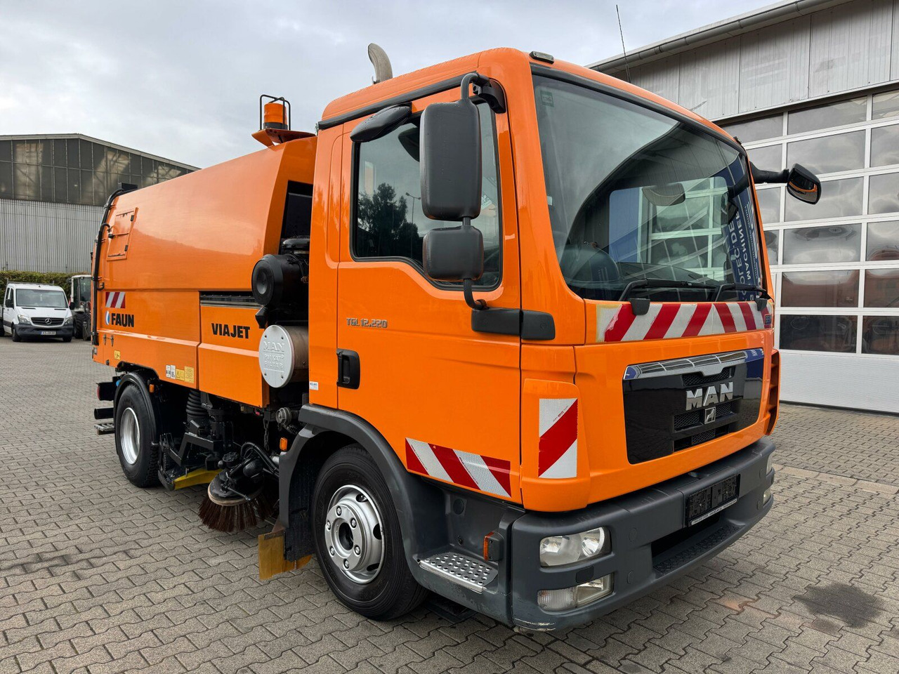 MAN 12.220 4x2 BL Kehrmaschine Viajet 5RHS - Σάρωθρο δρόμων: φωτογραφία 1 MAN 12.220 4x2 BL Kehrmaschine Viajet 5RHS - Σάρωθρο δρόμων: φωτογραφία 1