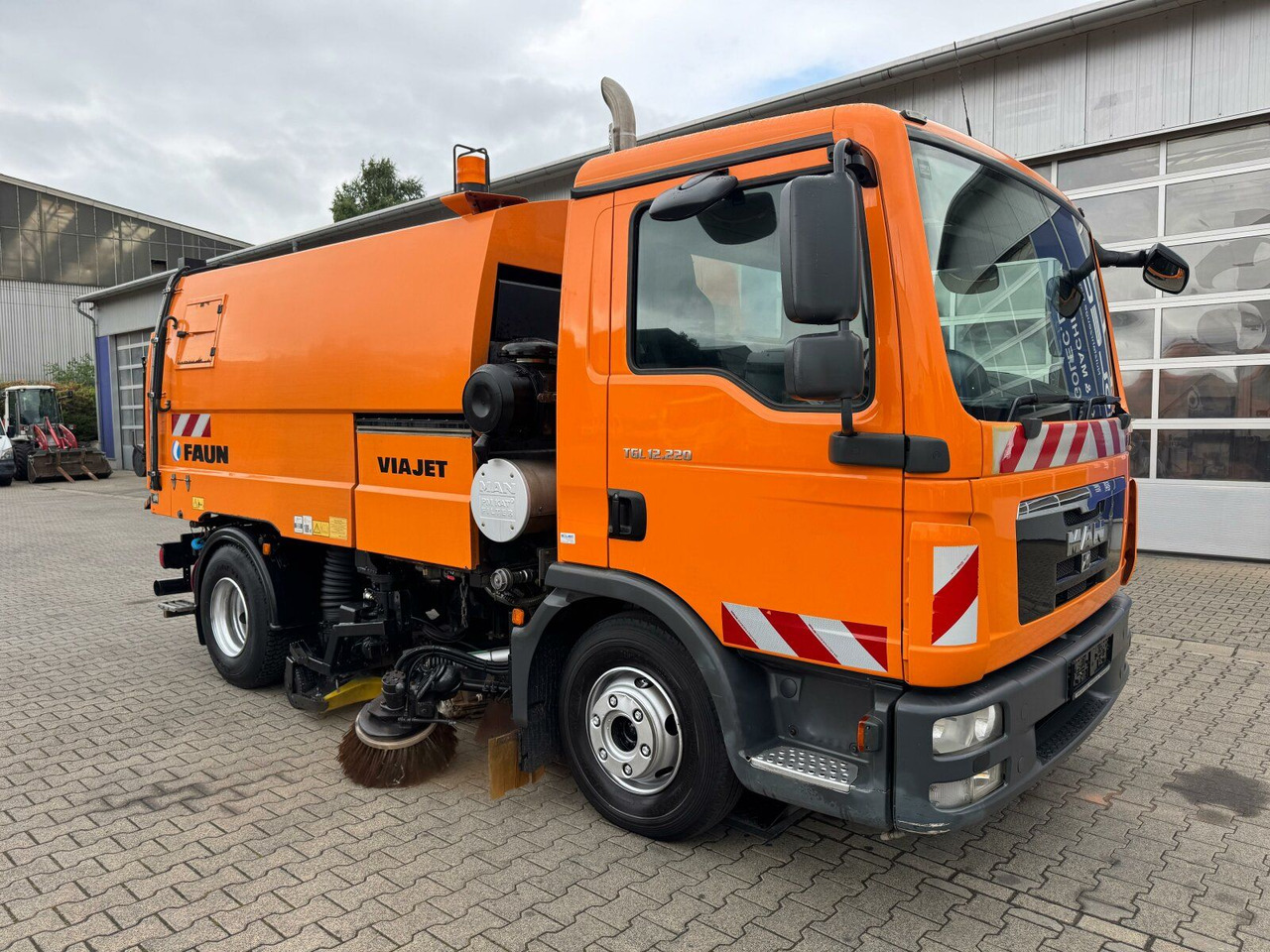 MAN 12.220 4x2 BL Kehrmaschine Viajet 5RHS - Σάρωθρο δρόμων: φωτογραφία 2 MAN 12.220 4x2 BL Kehrmaschine Viajet 5RHS - Σάρωθρο δρόμων: φωτογραφία 2