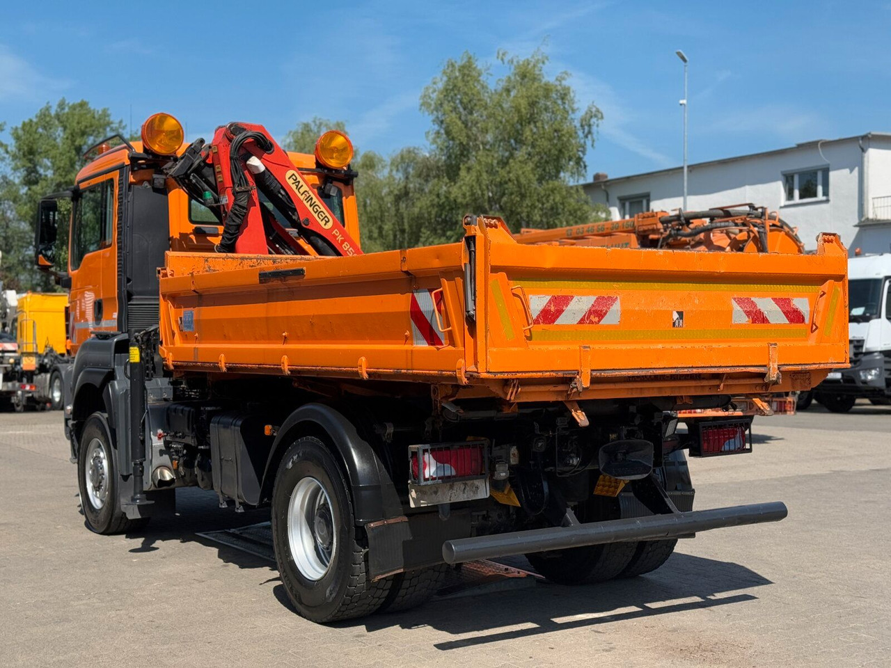 MAN TGA 18.360 4x4 Kipper Kran PALFINGER Winterd. - Φορτηγό ανατρεπόμενο, Φορτηγό με γερανό: φωτογραφία 5 MAN TGA 18.360 4x4 Kipper Kran PALFINGER Winterd. - Φορτηγό ανατρεπόμενο, Φορτηγό με γερανό: φωτογραφία 5