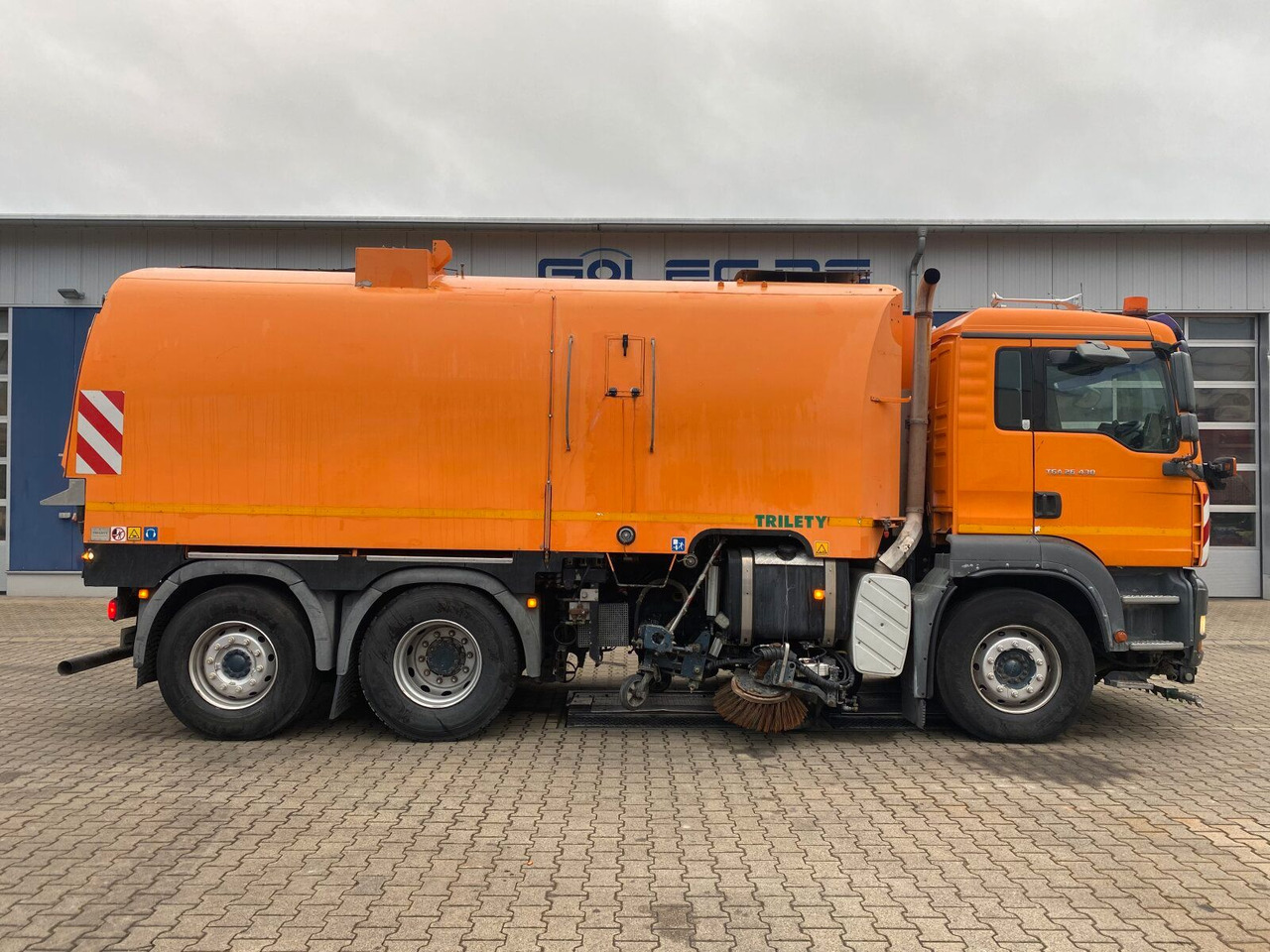 MAN TGA 26.430 6x2-2 LL - Σάρωθρο δρόμων: φωτογραφία 2 MAN TGA 26.430 6x2-2 LL - Σάρωθρο δρόμων: φωτογραφία 2