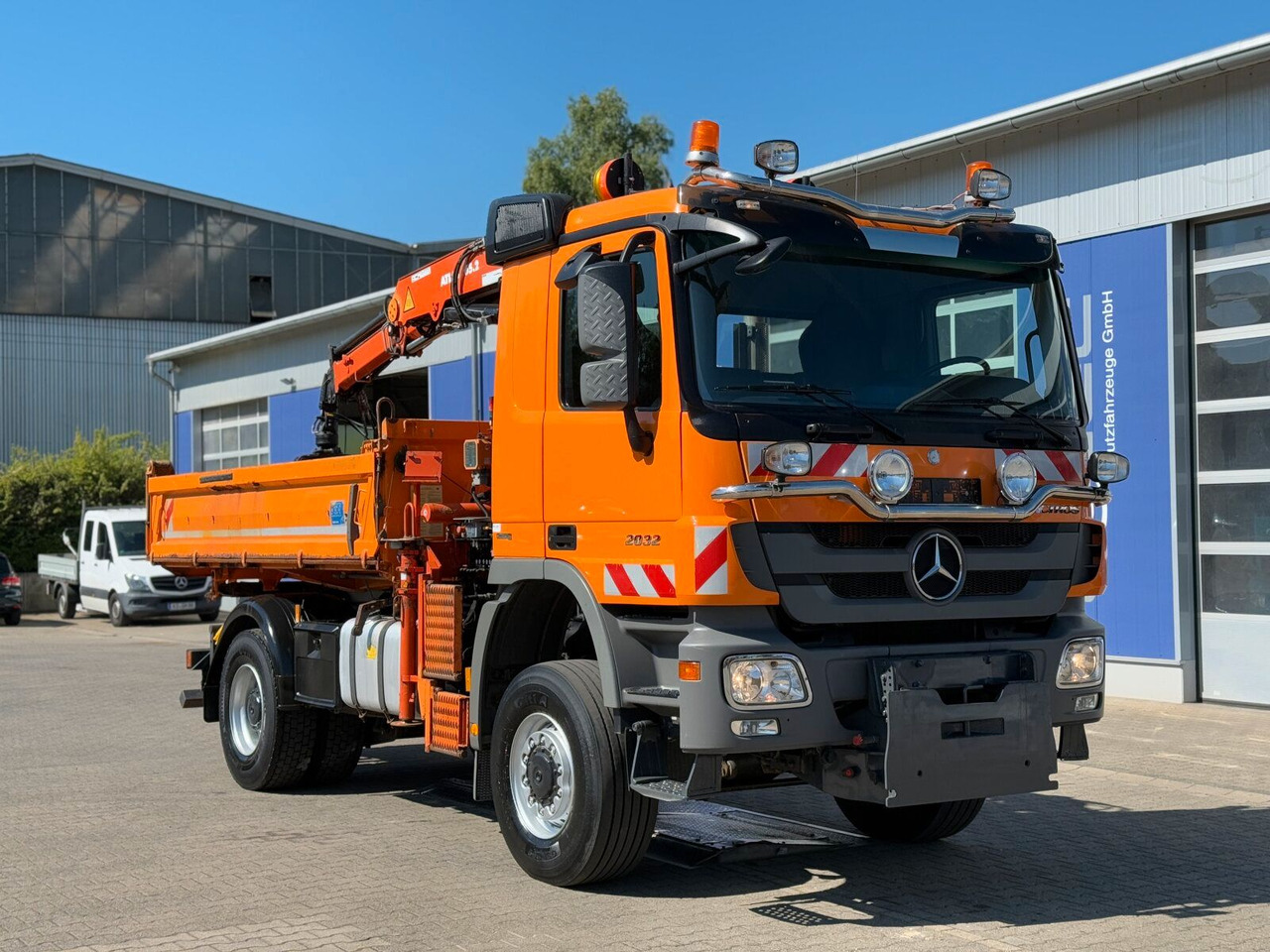 Mercedes-Benz ACTROS 2044 4x4 Kipper Kran ATLAS 65.2 A2L - Φορτηγό με γερανό: φωτογραφία 1 Mercedes-Benz ACTROS 2044 4x4 Kipper Kran ATLAS 65.2 A2L - Φορτηγό με γερανό: φωτογραφία 1