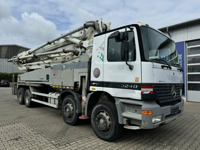 Mercedes-Benz ACTROS 3240 8x4 Betonpumpe PUTZMEISTER BSF 42 M - Αντλία σκυροδέματος: φωτογραφία 1 Mercedes-Benz ACTROS 3240 8x4 Betonpumpe PUTZMEISTER BSF 42 M - Αντλία σκυροδέματος: φωτογραφία 1
