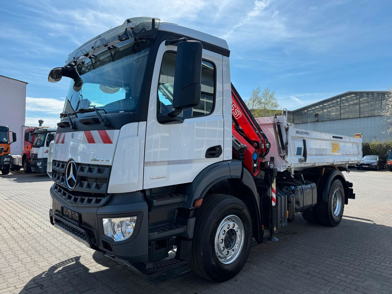 Mercedes-Benz AROCS 1832 4x2 Euro 6 Kipper Kran FASSI F120FB - Φορτηγό ανατρεπόμενο, Φορτηγό με γερανό: φωτογραφία 2 Mercedes-Benz AROCS 1832 4x2 Euro 6 Kipper Kran FASSI F120FB - Φορτηγό ανατρεπόμενο, Φορτηγό με γερανό: φωτογραφία 2