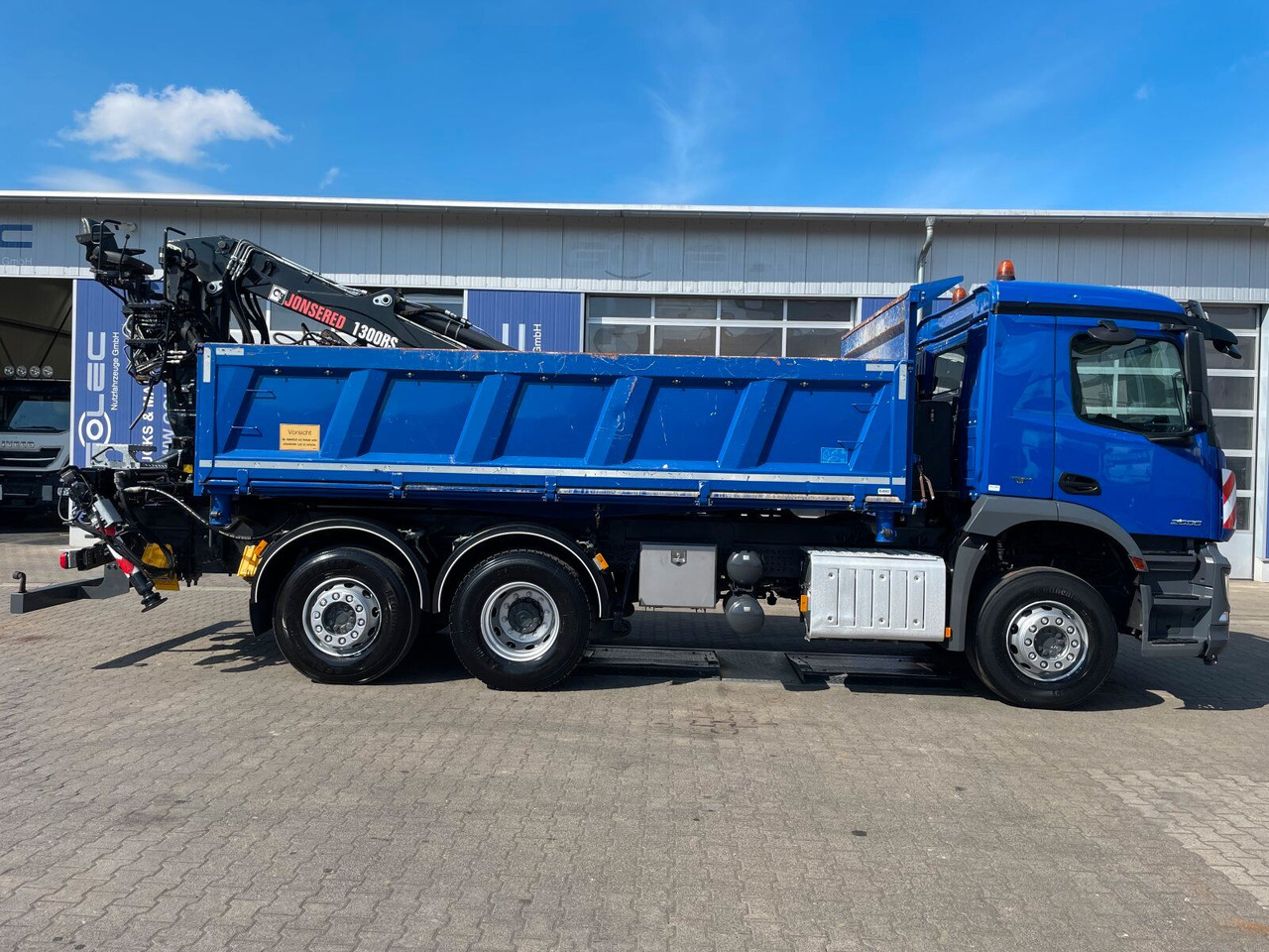 Mercedes-Benz AROCS 2536 6x2*4 Kipper Kran HIAB - Φορτηγό ανατρεπόμενο, Φορτηγό με γερανό: φωτογραφία 2 Mercedes-Benz AROCS 2536 6x2*4 Kipper Kran HIAB - Φορτηγό ανατρεπόμενο, Φορτηγό με γερανό: φωτογραφία 2