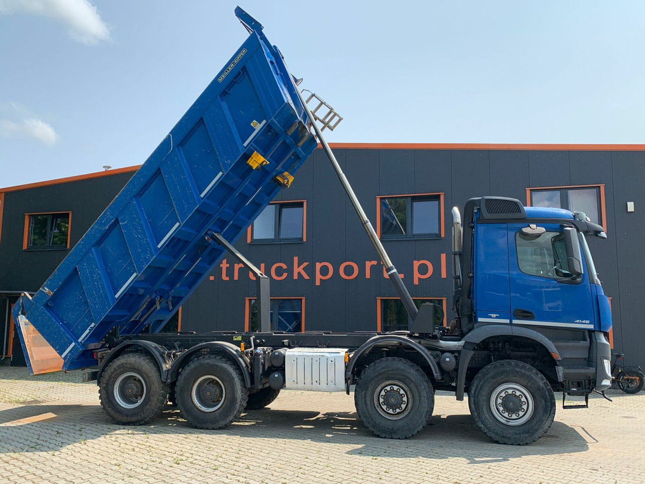 Mercedes-Benz AROCS 4145 8x8 EURO6 Muldenkipper TOP! - Φορτηγό ανατρεπόμενο: φωτογραφία 4 Mercedes-Benz AROCS 4145 8x8 EURO6 Muldenkipper TOP! - Φορτηγό ανατρεπόμενο: φωτογραφία 4