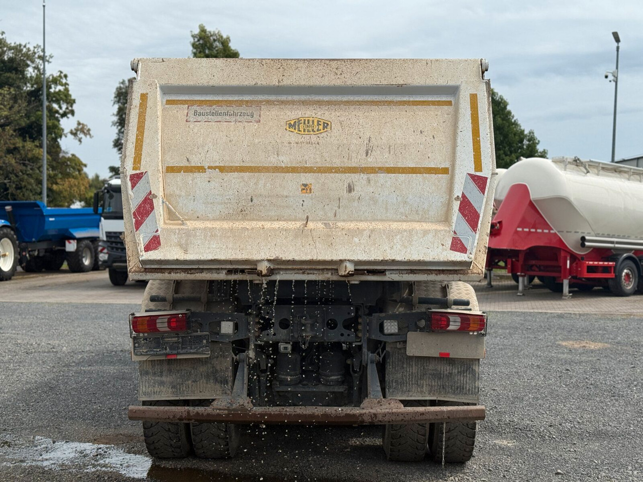 Mercedes-Benz AROCS 4145 8x8 Meiller Muldenkipper - Φορτηγό ανατρεπόμενο: φωτογραφία 4 Mercedes-Benz AROCS 4145 8x8 Meiller Muldenkipper - Φορτηγό ανατρεπόμενο: φωτογραφία 4