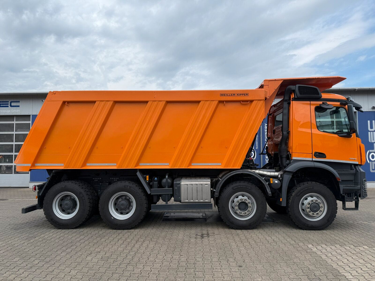 Mercedes-Benz AROCS 4851 8x6 Euro 6 Gesteinkipper MEILLER 25m³ - Φορτηγό ανατρεπόμενο: φωτογραφία 2 Mercedes-Benz AROCS 4851 8x6 Euro 6 Gesteinkipper MEILLER 25m³ - Φορτηγό ανατρεπόμενο: φωτογραφία 2