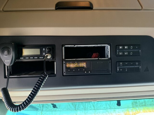 Mercedes-Benz Actros 1848 4x2 Kipphyd. Euro6 Blatt/Luft - Τράκτορας: φωτογραφία 4 Mercedes-Benz Actros 1848 4x2 Kipphyd. Euro6 Blatt/Luft - Τράκτορας: φωτογραφία 4