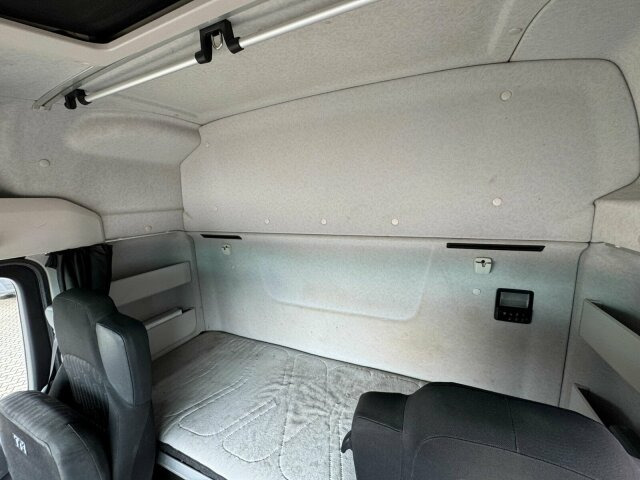 Mercedes-Benz Arocs 2142 4x4H SZM Euro 6 Kipphydraulik - Τράκτορας: φωτογραφία 3 Mercedes-Benz Arocs 2142 4x4H SZM Euro 6 Kipphydraulik - Τράκτορας: φωτογραφία 3