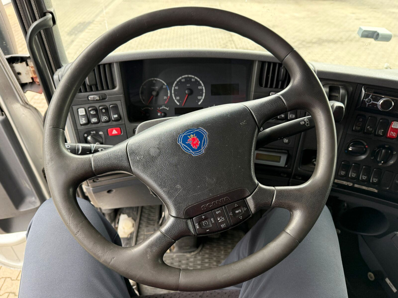 Leasing  Scania R 420 Tankwagen ADR Fahrgestell Retarder Volluft Scania R 420 Tankwagen ADR Fahrgestell Retarder Volluft: φωτογραφία 9
