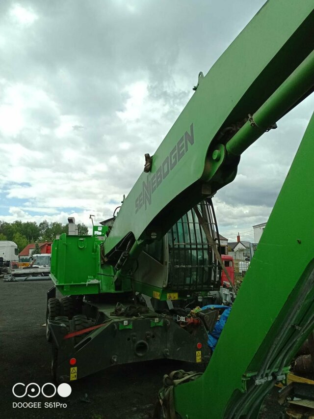 Sennebogen 818-E Umschlagbagger - 83 Ton - mit Greifer - Τροχοφόρος εκσκαφέας: φωτογραφία 4 Sennebogen 818-E Umschlagbagger - 83 Ton - mit Greifer - Τροχοφόρος εκσκαφέας: φωτογραφία 4