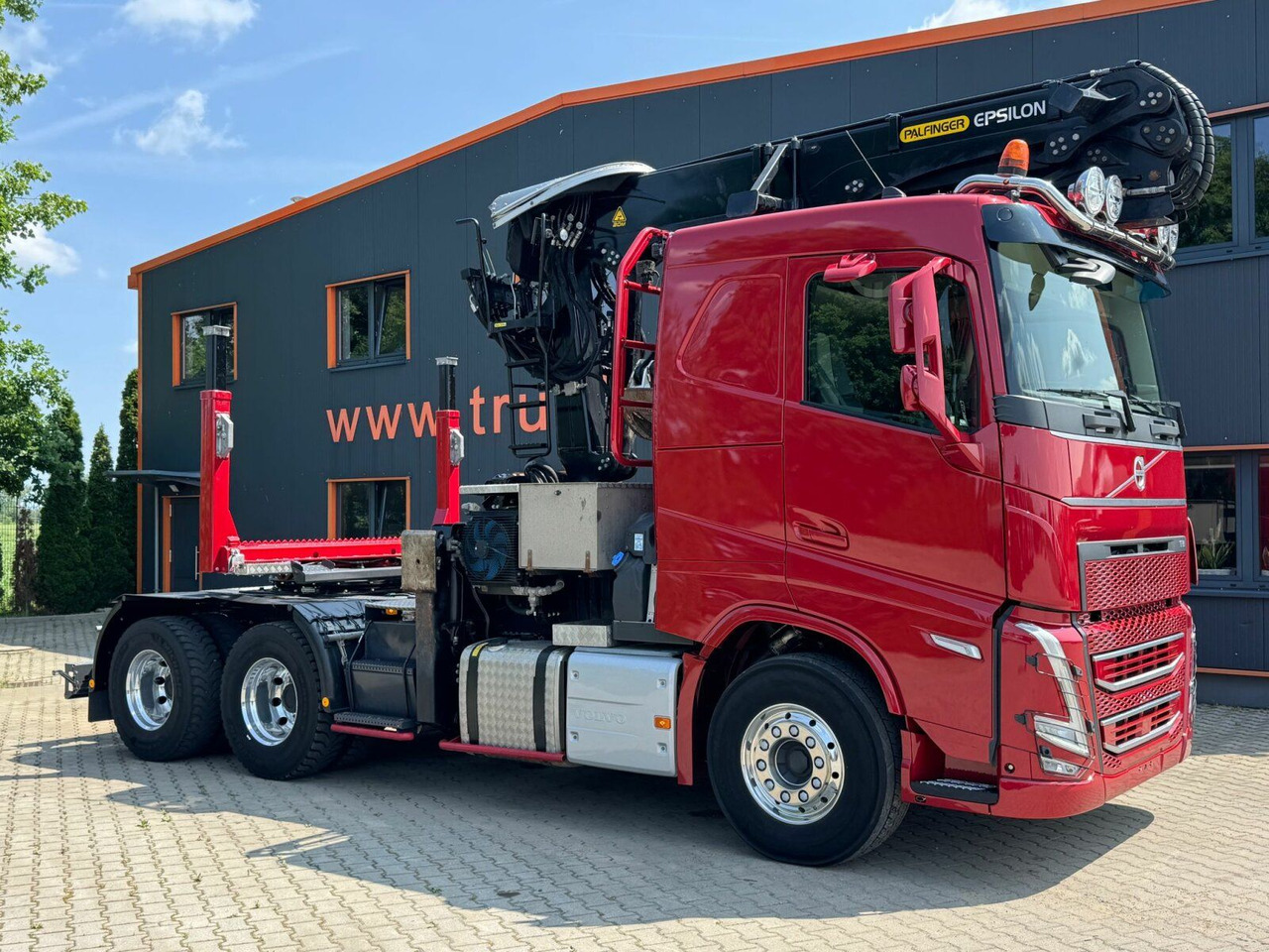 Volvo FH 550 6x4 Holztransporter Lang mit Kran Euro 6E - Φορτηγό ξυλείας, Φορτηγό με γερανό: φωτογραφία 2 Volvo FH 550 6x4 Holztransporter Lang mit Kran Euro 6E - Φορτηγό ξυλείας, Φορτηγό με γερανό: φωτογραφία 2