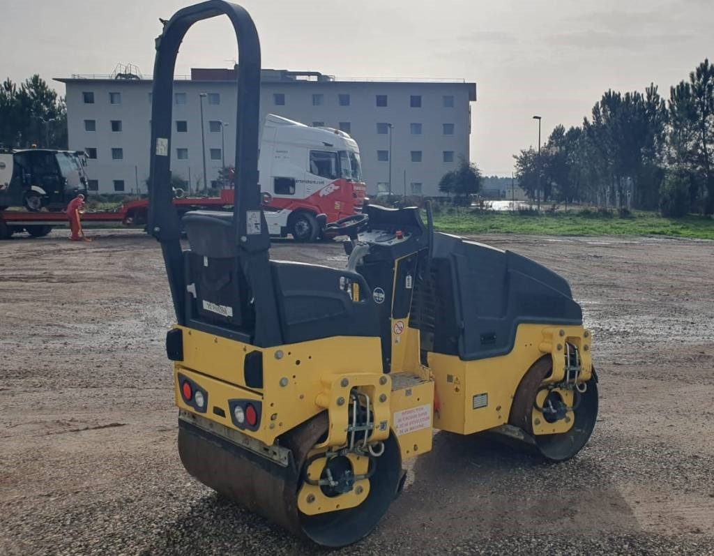 Bomag BW 100 AD M-5 - Ασφαλτικός οδοστρωτήρας: φωτογραφία 2 Bomag BW 100 AD M-5 - Ασφαλτικός οδοστρωτήρας: φωτογραφία 2