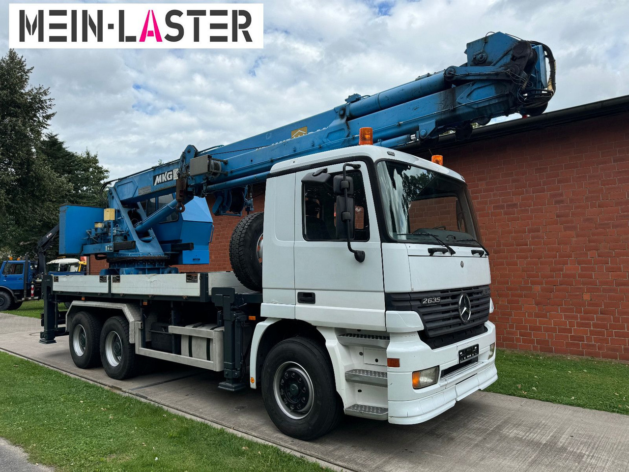 Mercedes-Benz 3335 V6 MKG 550 Ta2-a2 -46m 420 kg Funk - Φορτηγό με γερανό: φωτογραφία 3 Mercedes-Benz 3335 V6 MKG 550 Ta2-a2 -46m 420 kg Funk - Φορτηγό με γερανό: φωτογραφία 3