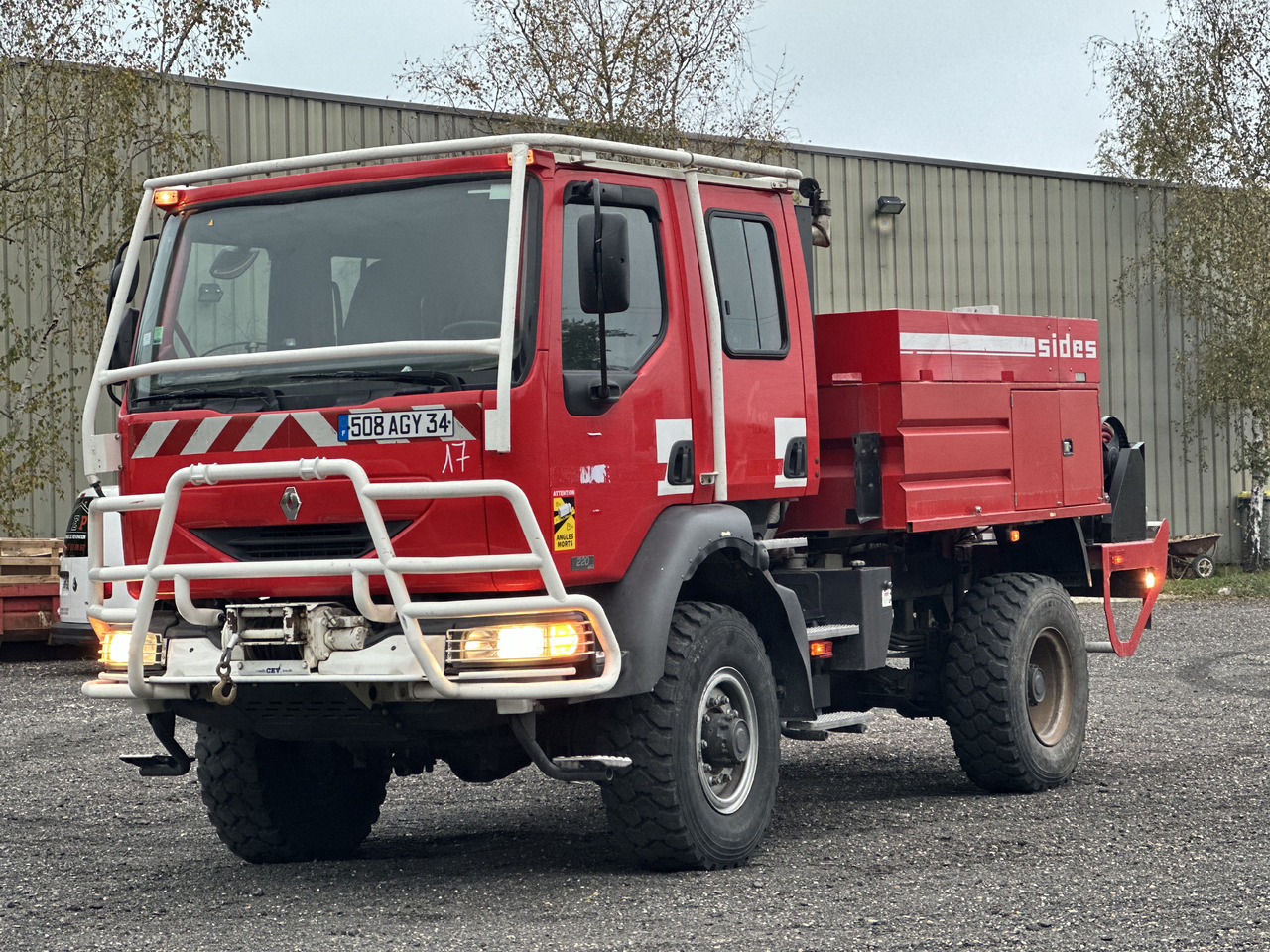 RENAULT Midlum 220 4x4 - Πυροσβεστικό όχημα: φωτογραφία 2 RENAULT Midlum 220 4x4 - Πυροσβεστικό όχημα: φωτογραφία 2