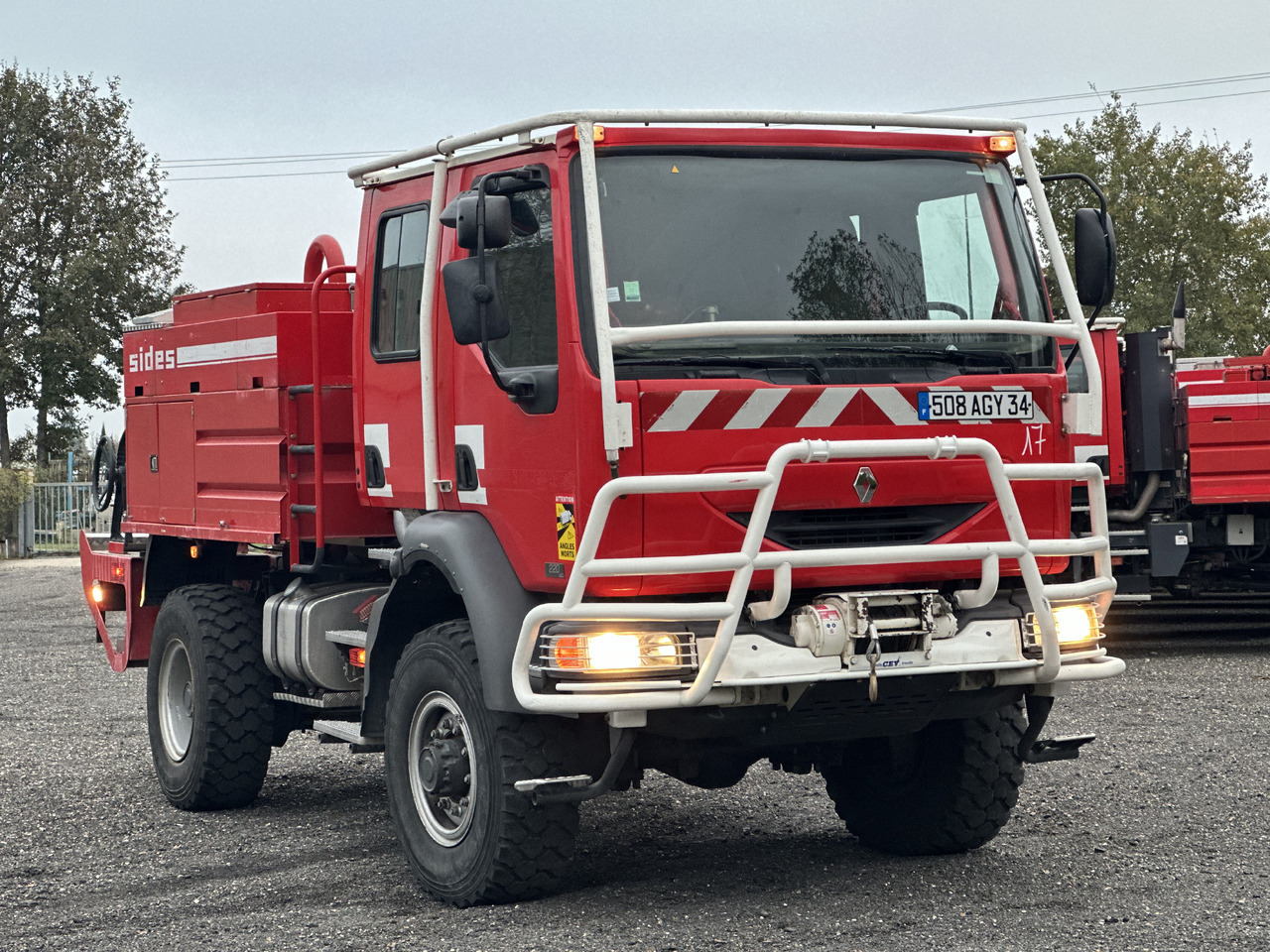 RENAULT Midlum 220 4x4 - Πυροσβεστικό όχημα: φωτογραφία 1 RENAULT Midlum 220 4x4 - Πυροσβεστικό όχημα: φωτογραφία 1