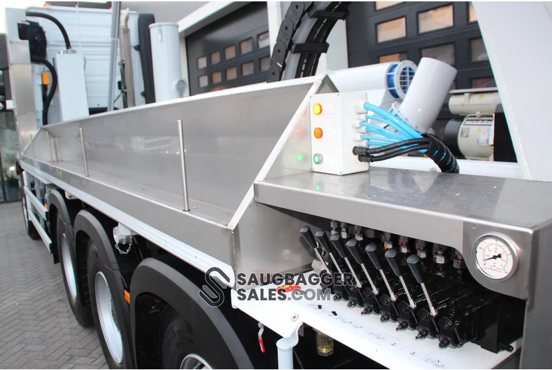 Όχημα εκκένωσης βόθρων Mercedes-Benz Arocs Amphitec Vortex 11000 Saugbagger: φωτογραφία 14