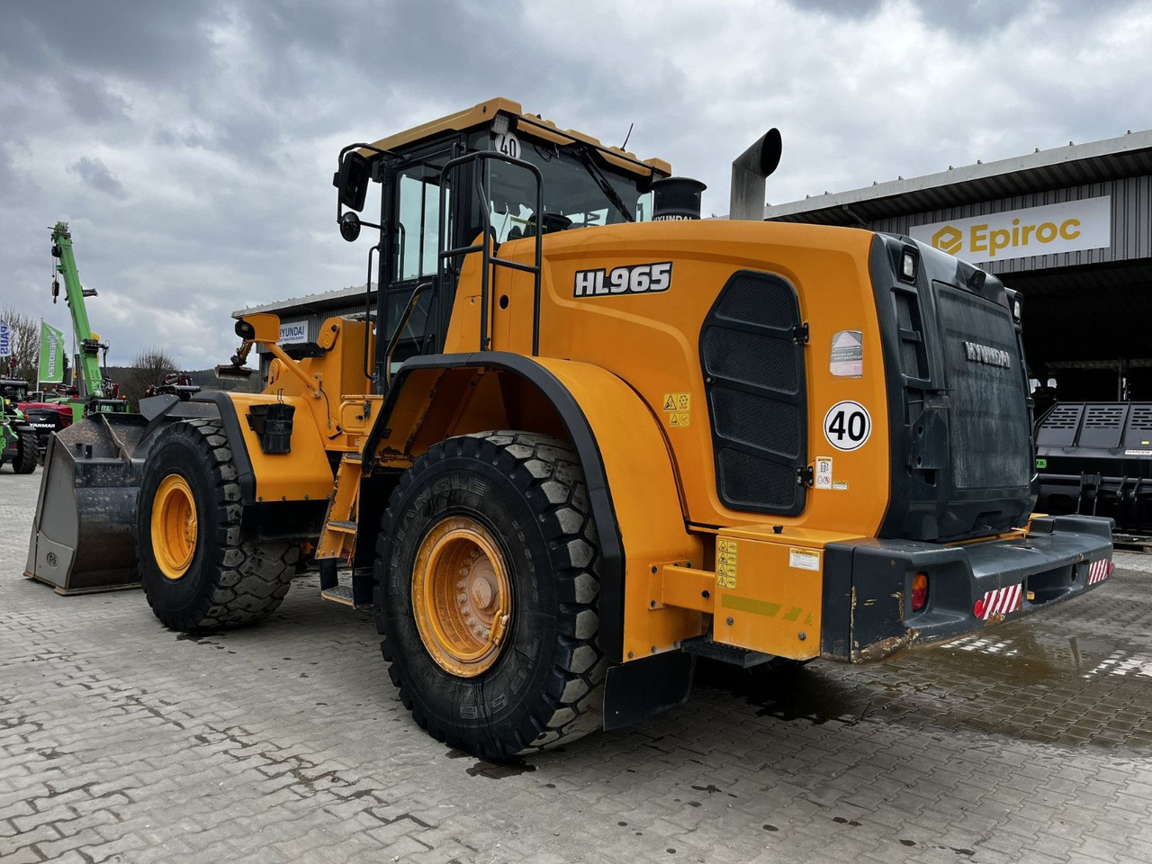 Hyundai HL 965 - Ελαστιχοφόρος φορτωτής: φωτογραφία 4 Hyundai HL 965 - Ελαστιχοφόρος φορτωτής: φωτογραφία 4