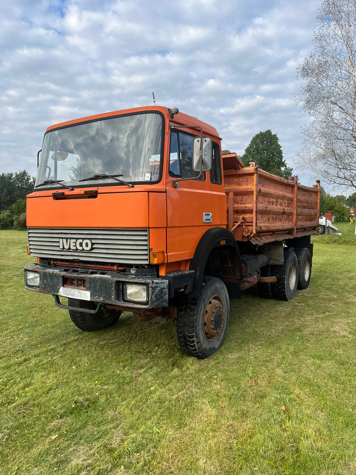 IVECO Magirus 260-30 - Φορτηγό ανατρεπόμενο: φωτογραφία 3 IVECO Magirus 260-30 - Φορτηγό ανατρεπόμενο: φωτογραφία 3