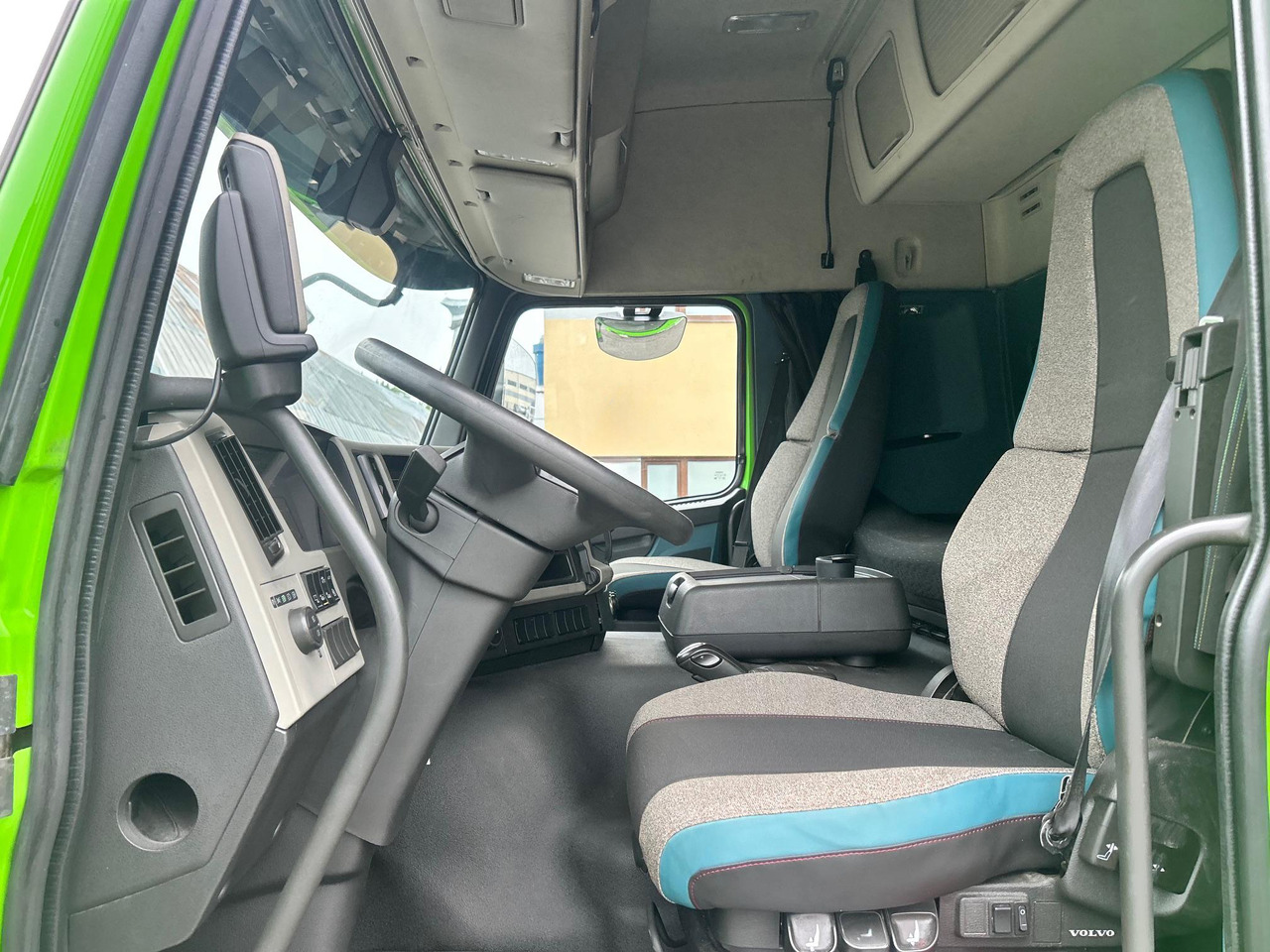 Φορτηγό κόφα VOLVO FM330: φωτογραφία 11