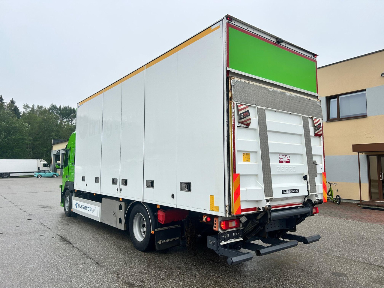 Φορτηγό κόφα VOLVO FM330: φωτογραφία 7