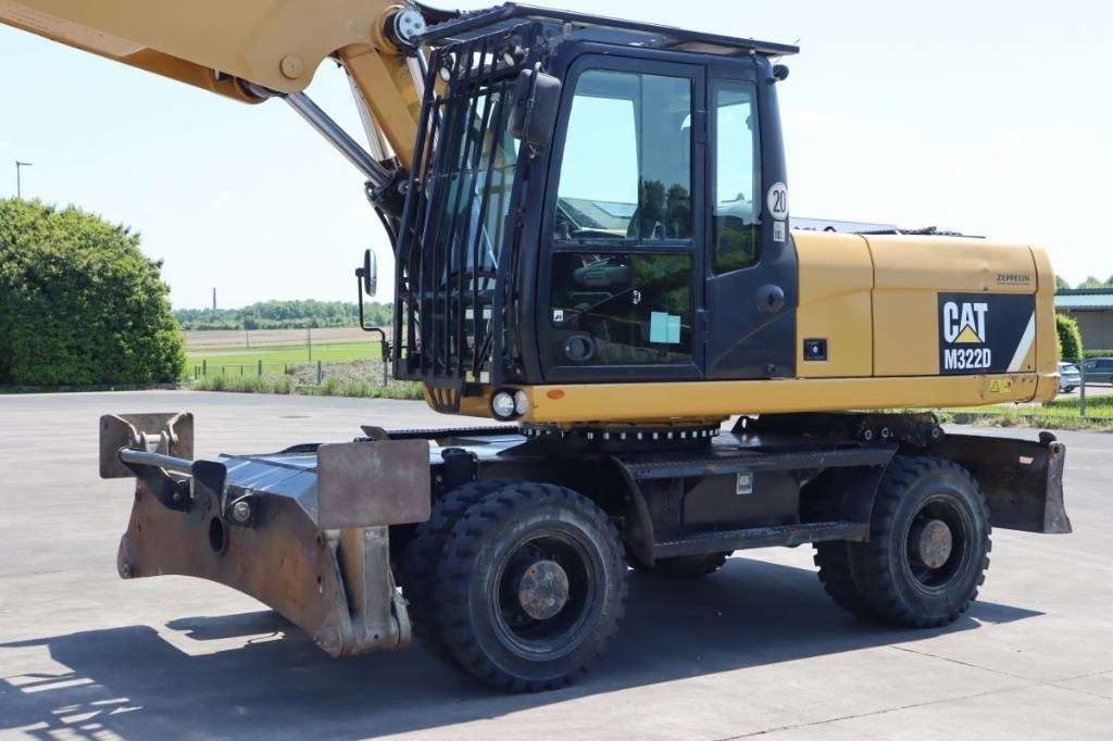 CAT M 322 D - Τροχοφόρος εκσκαφέας: φωτογραφία 2 CAT M 322 D - Τροχοφόρος εκσκαφέας: φωτογραφία 2