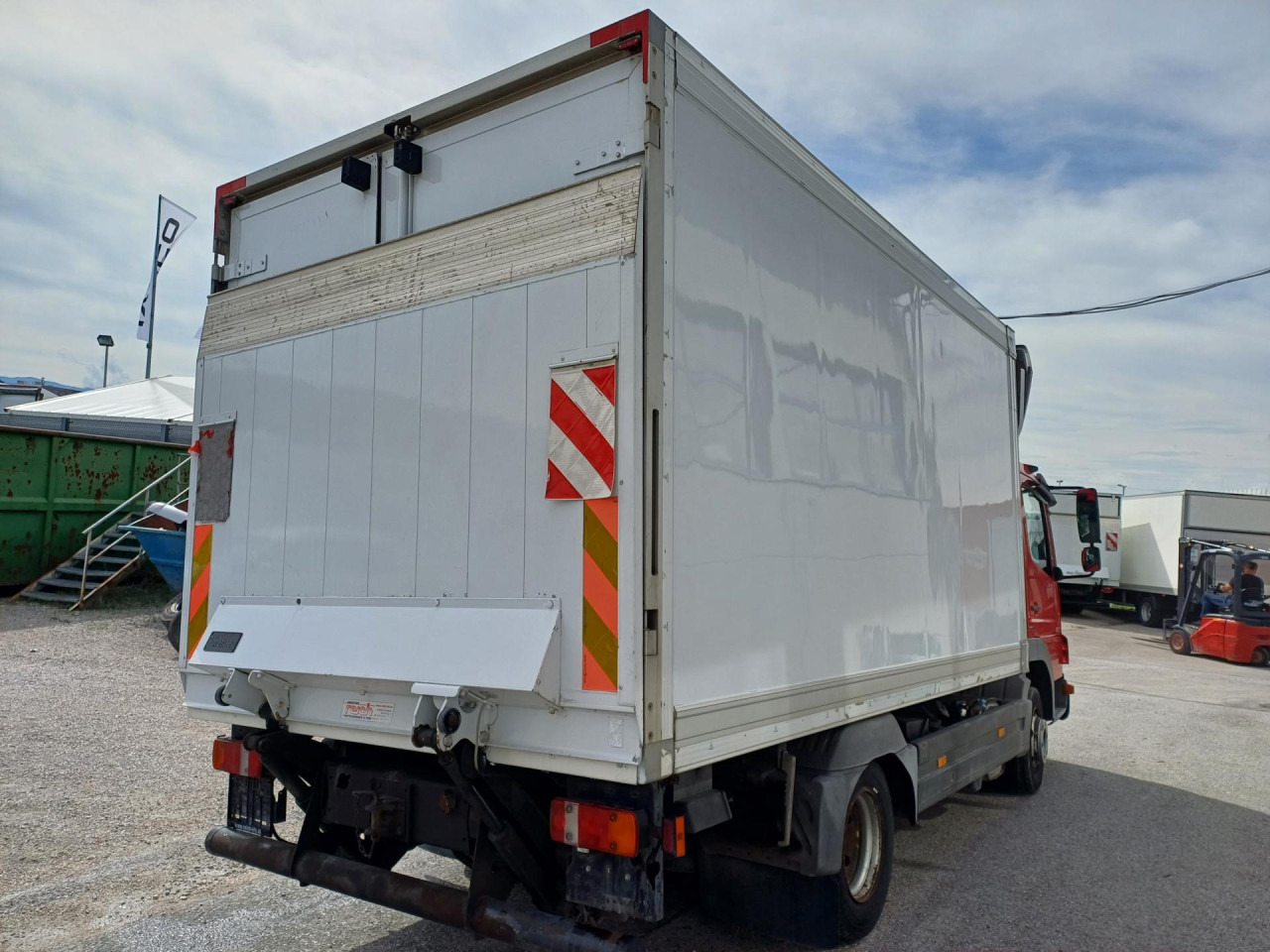 MERCEDES-BENZ 816 Euro5 AHK Luftfeder - Φορτηγό ψυγείο: φωτογραφία 5 MERCEDES-BENZ 816 Euro5 AHK Luftfeder - Φορτηγό ψυγείο: φωτογραφία 5