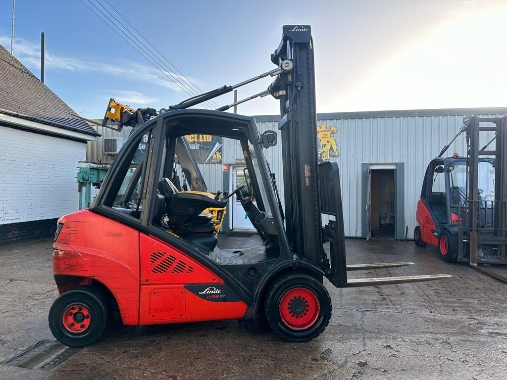 Linde H 35 D  - Πετρελαιοκίνητο περονοφόρο: φωτογραφία 1 Linde H 35 D  - Πετρελαιοκίνητο περονοφόρο: φωτογραφία 1