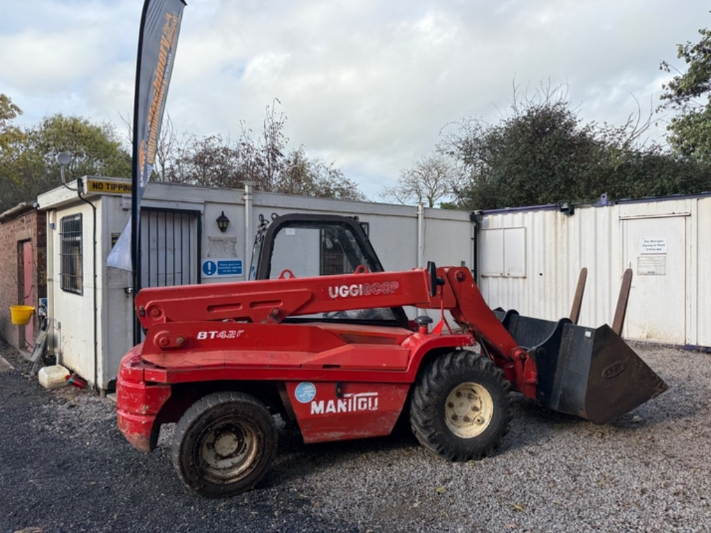 Manitou BT 420 - Τηλεσκοπικός φορτωτής: φωτογραφία 2 Manitou BT 420 - Τηλεσκοπικός φορτωτής: φωτογραφία 2
