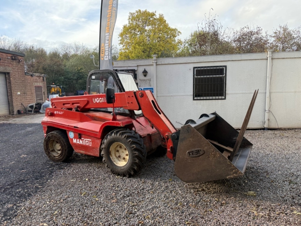 Manitou BT 420 - Τηλεσκοπικός φορτωτής: φωτογραφία 3 Manitou BT 420 - Τηλεσκοπικός φορτωτής: φωτογραφία 3