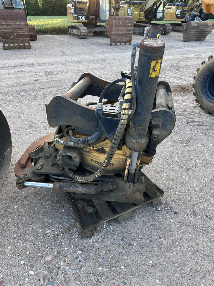 ENGCON EC 30 - S80 GR30 -S80 - SVAB Engcon Rototilt - Tiltrotator - Σύστημα tiltrotator: φωτογραφία 2 ENGCON EC 30 - S80 GR30 -S80 - SVAB Engcon Rototilt - Tiltrotator - Σύστημα tiltrotator: φωτογραφία 2