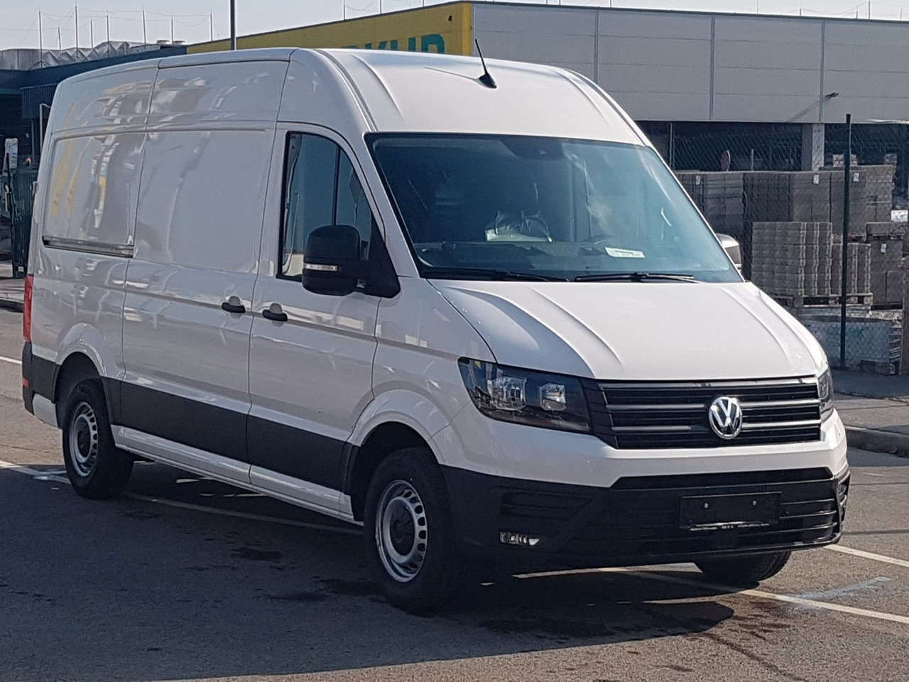 Volkswagen Crafter Kasten 35 L3H3-177-AT8-FWD - Βαν: φωτογραφία 2 Volkswagen Crafter Kasten 35 L3H3-177-AT8-FWD - Βαν: φωτογραφία 2