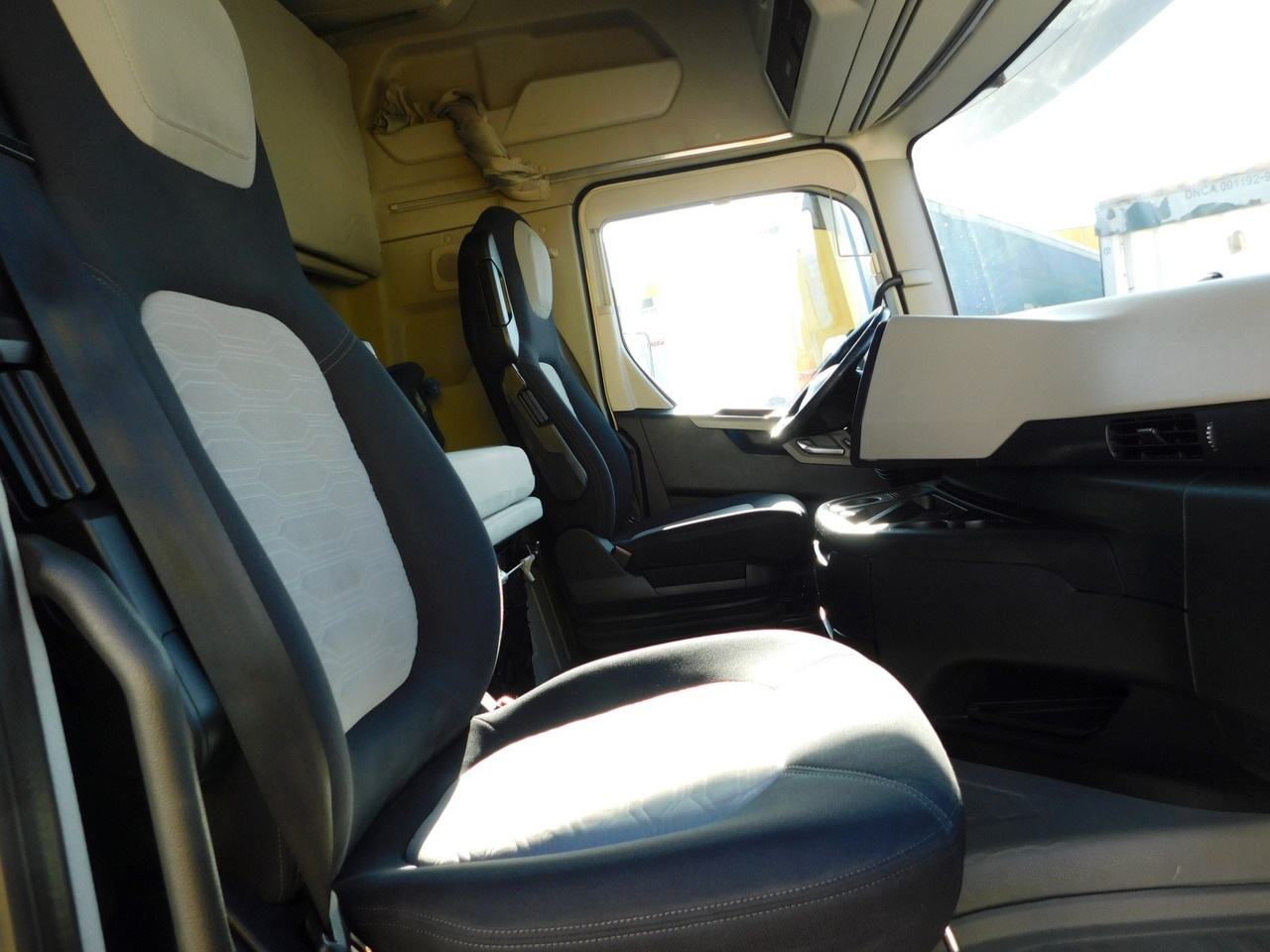 Ford F max ll 4x2 scab e6 12s2620 - Τράκτορας: φωτογραφία 5 Ford F max ll 4x2 scab e6 12s2620 - Τράκτορας: φωτογραφία 5