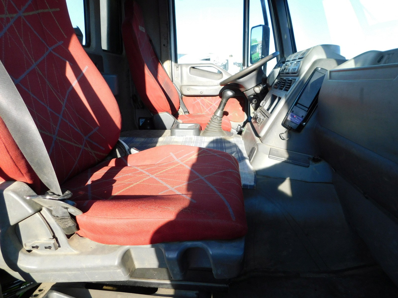 Iveco Magirus trakker - Φορτηγό με ανοιχτή καρότσα, Φορτηγό με γερανό: φωτογραφία 5 Iveco Magirus trakker - Φορτηγό με ανοιχτή καρότσα, Φορτηγό με γερανό: φωτογραφία 5