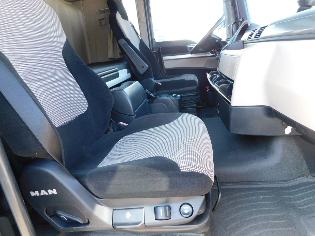 Man Tgx - Τράκτορας: φωτογραφία 5 Man Tgx - Τράκτορας: φωτογραφία 5