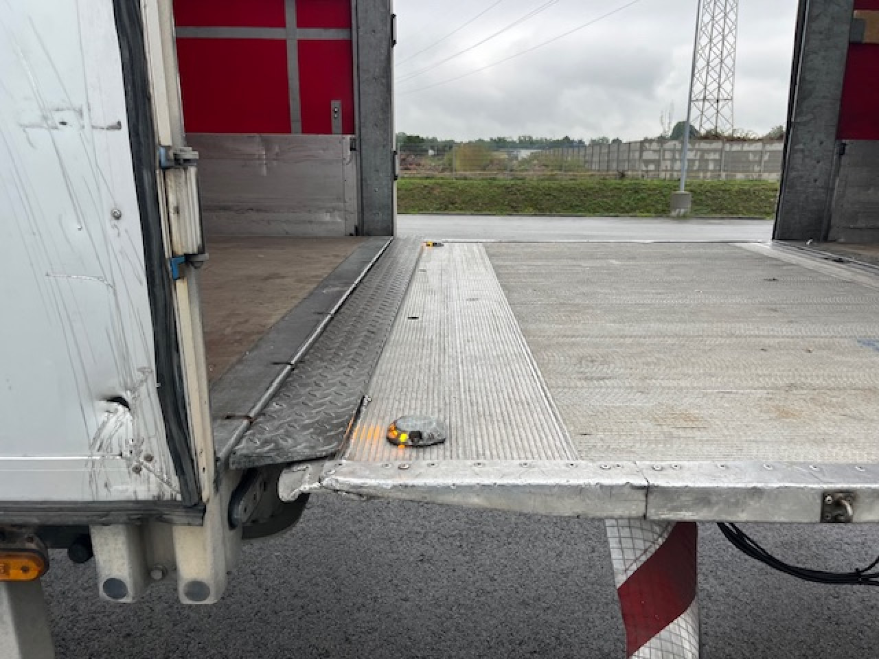 MAN TGM 18.320 4x2 BL Durchladbar - mit Tandemhänger - Φορτηγό μουσαμάς: φωτογραφία 4 MAN TGM 18.320 4x2 BL Durchladbar - mit Tandemhänger - Φορτηγό μουσαμάς: φωτογραφία 4