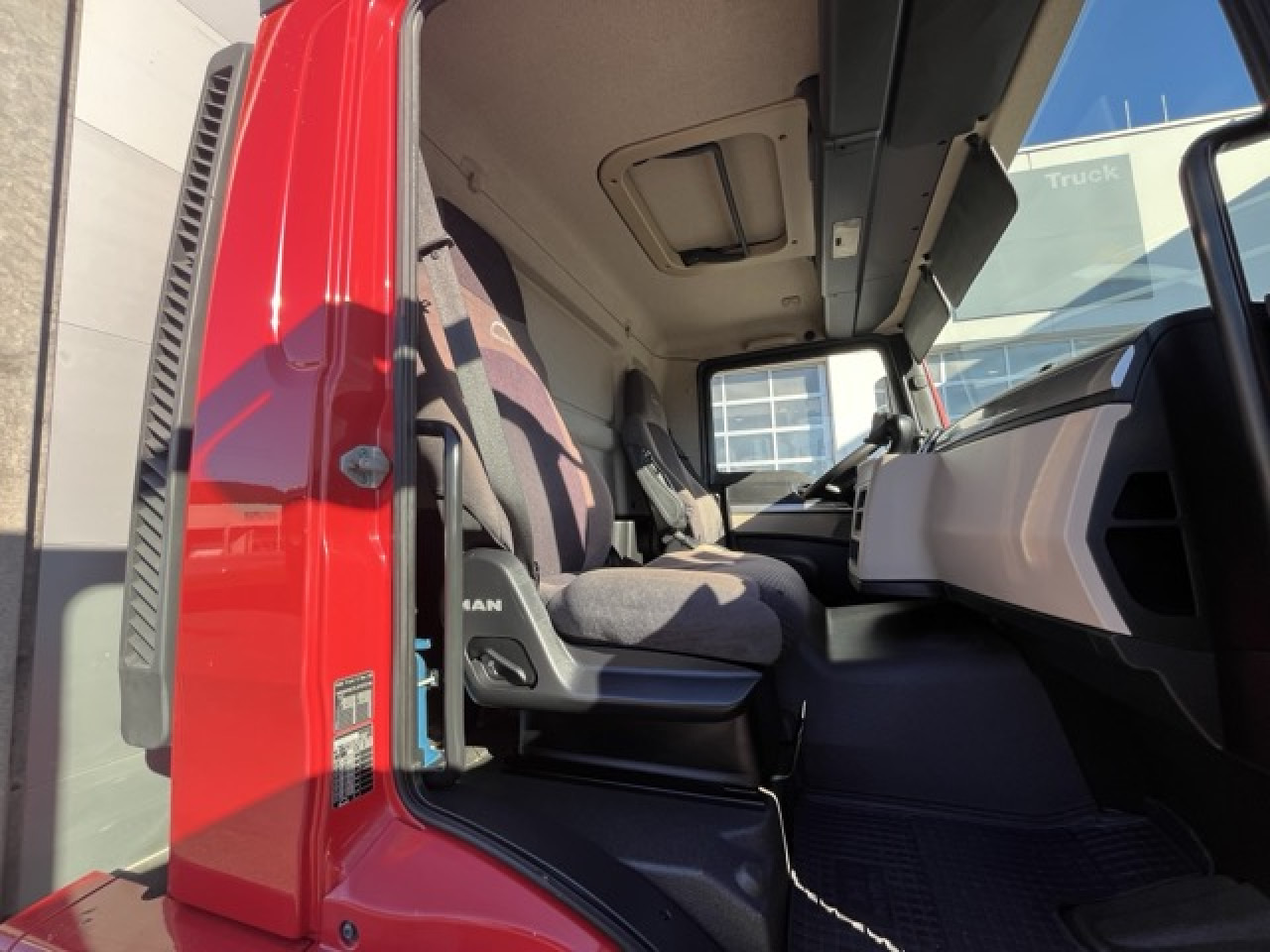 MAN TGM 18.320 4x2 BL Durchladbar - mit Tandemhänger - Φορτηγό μουσαμάς: φωτογραφία 5 MAN TGM 18.320 4x2 BL Durchladbar - mit Tandemhänger - Φορτηγό μουσαμάς: φωτογραφία 5