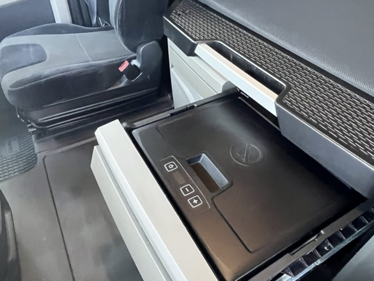 MAN TGX 18.510 4x2 BL SA Euro6 Retarder Klima ZV - Τράκτορας: φωτογραφία 4 MAN TGX 18.510 4x2 BL SA Euro6 Retarder Klima ZV - Τράκτορας: φωτογραφία 4