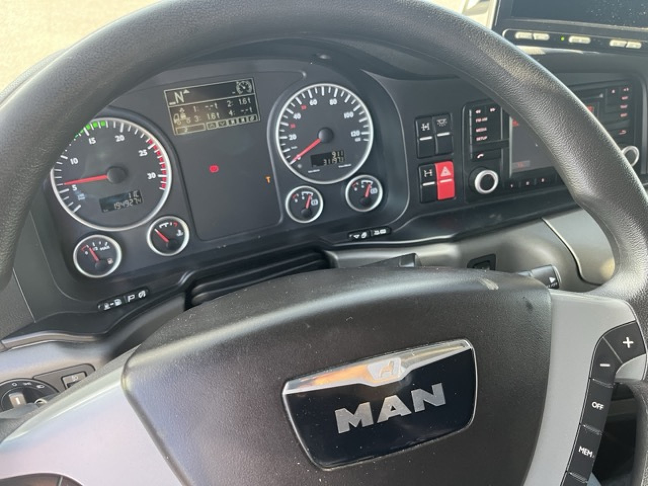 MAN TGX 26.480 6x4 BLS Euro6 Intarder Klima Luftfeder - Τράκτορας: φωτογραφία 3 MAN TGX 26.480 6x4 BLS Euro6 Intarder Klima Luftfeder - Τράκτορας: φωτογραφία 3
