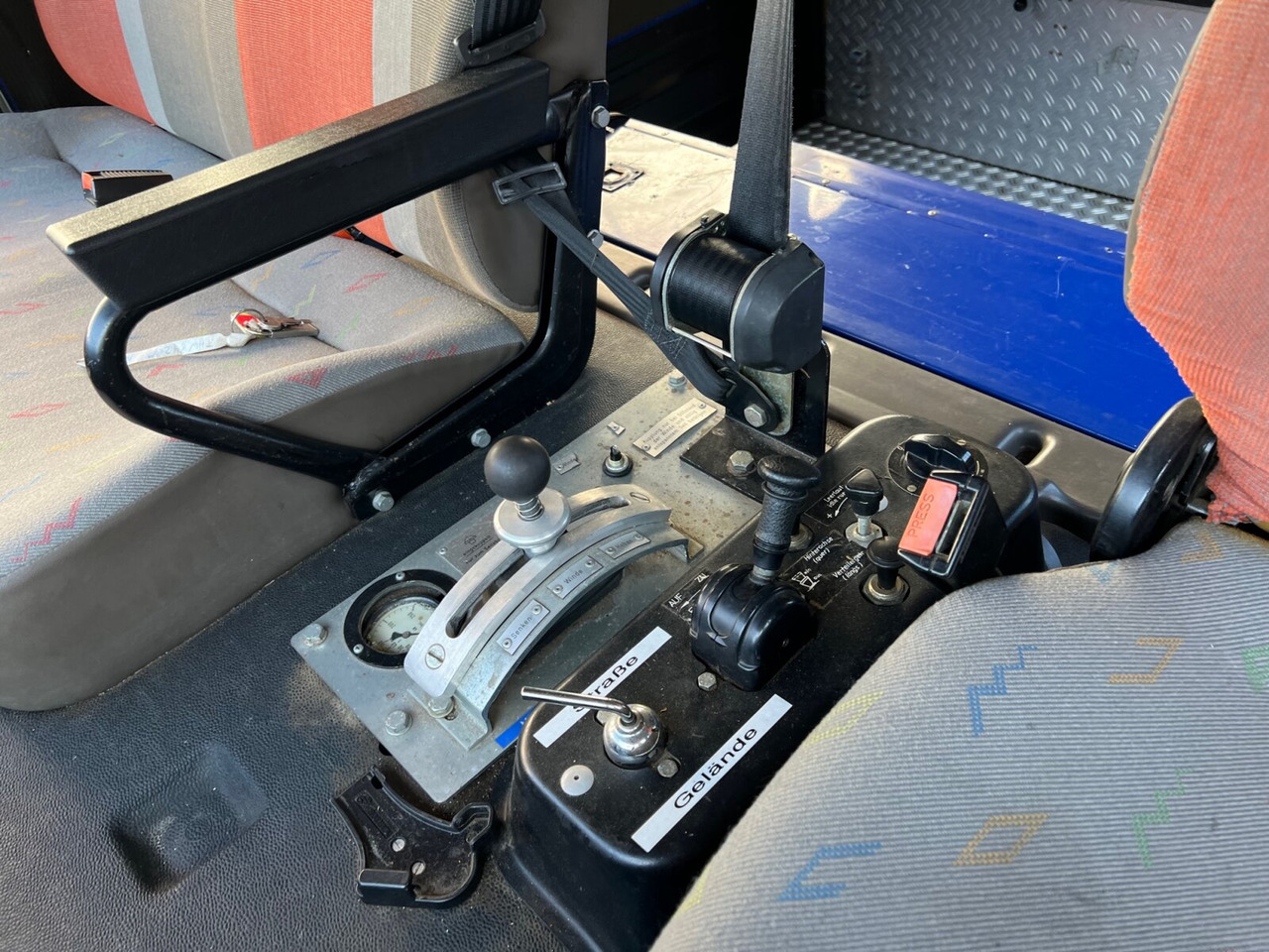 120-23 AW 4x4 Doka 120-23 AW 4x4 Doka, V8-Motor, Mannschaftswagen 16 Sitze, Seilwinde - Πυροσβεστικό όχημα: φωτογραφία 3 120-23 AW 4x4 Doka 120-23 AW 4x4 Doka, V8-Motor, Mannschaftswagen 16 Sitze, Seilwinde - Πυροσβεστικό όχημα: φωτογραφία 3