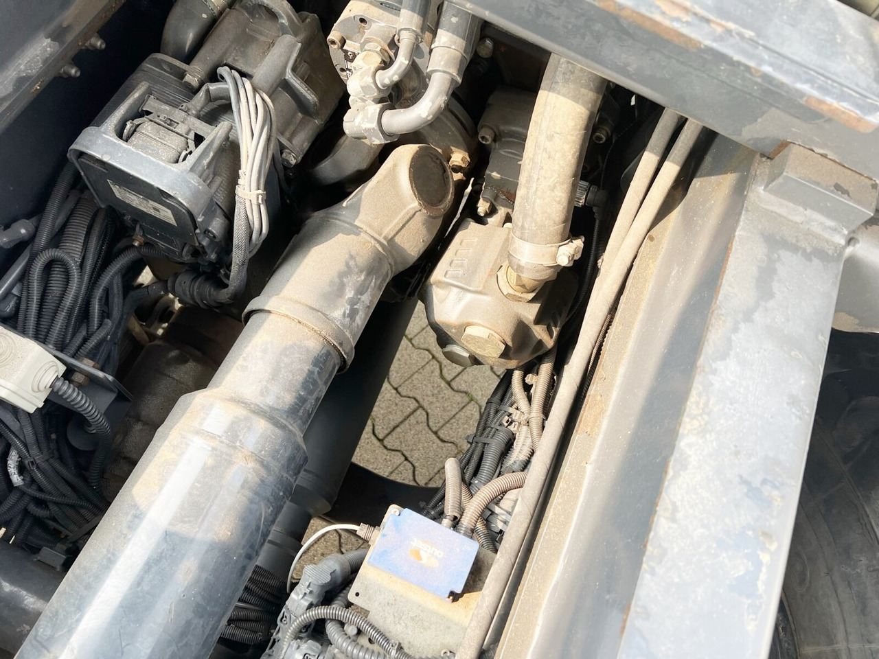 ASTRA HD9 86.56 8x6, 24m³ Mulde, Intarder ASTRA HD9 86.56 8x6, 24m³ Mulde, Intarder - Ανατρεπόμενο όχημα: φωτογραφία 3 ASTRA HD9 86.56 8x6, 24m³ Mulde, Intarder ASTRA HD9 86.56 8x6, 24m³ Mulde, Intarder - Ανατρεπόμενο όχημα: φωτογραφία 3