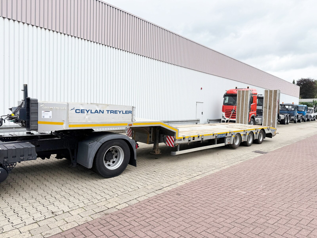 Andere CYL 3 CYL 3, mit Lift-/Lenkachse, faltbare Rampen - Επικαθήμενο με χαμηλό δάπεδο: φωτογραφία 1 Andere CYL 3 CYL 3, mit Lift-/Lenkachse, faltbare Rampen - Επικαθήμενο με χαμηλό δάπεδο: φωτογραφία 1