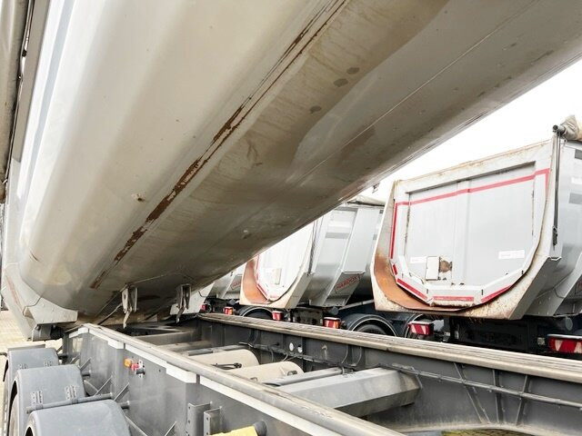 Carnehl CHKS34/HS CHKS34/HS, Stahlmulde ca. 29m³, HARDOX, Liftachse, Schütte - Επικαθήμενο ανατρεπόμενο: φωτογραφία 3 Carnehl CHKS34/HS CHKS34/HS, Stahlmulde ca. 29m³, HARDOX, Liftachse, Schütte - Επικαθήμενο ανατρεπόμενο: φωτογραφία 3