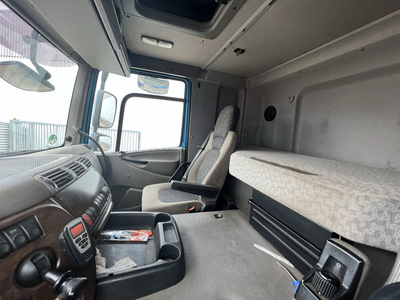 DAF AT 85.460 6x4 AT 85.460 6x4, Abrollkipper Palfinger T20 - Φορτηγό φόρτωσης γάντζου: φωτογραφία 3 DAF AT 85.460 6x4 AT 85.460 6x4, Abrollkipper Palfinger T20 - Φορτηγό φόρτωσης γάντζου: φωτογραφία 3