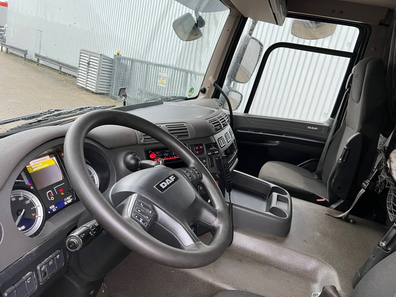 DAF CF 290 4x2 CF 290 4x2, Tele-Absetzer - Φορτηγό καδοφόρος φορτωτής: φωτογραφία 4 DAF CF 290 4x2 CF 290 4x2, Tele-Absetzer - Φορτηγό καδοφόρος φορτωτής: φωτογραφία 4