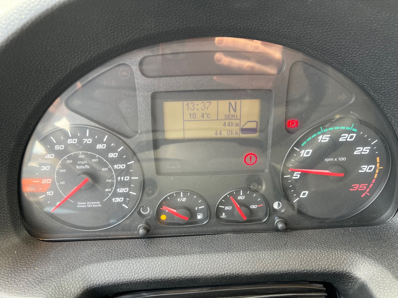 EuroCargo ML160E32 4x2 EuroCargo ML160E32 4x2 - Φορτηγό φόρτωσης γάντζου: φωτογραφία 5 EuroCargo ML160E32 4x2 EuroCargo ML160E32 4x2 - Φορτηγό φόρτωσης γάντζου: φωτογραφία 5