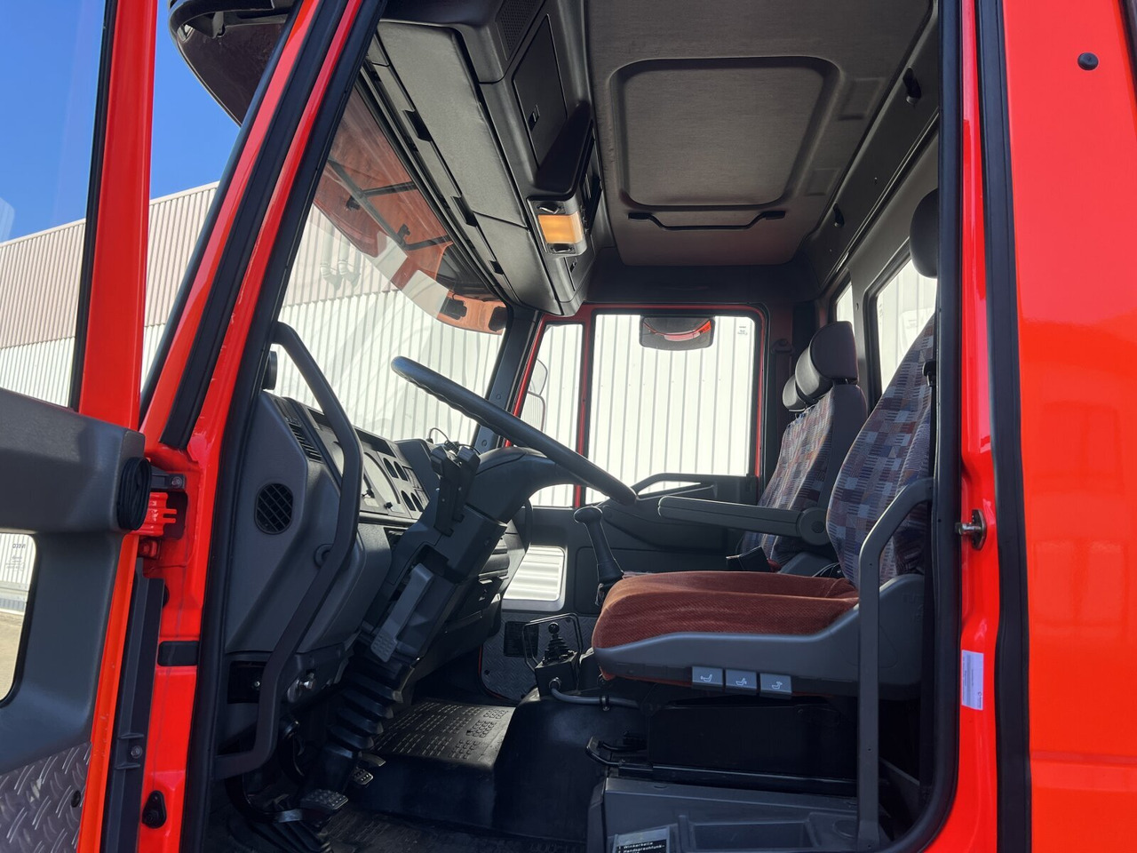 FF 95 E 18 WR 4x4 FF 95 E 18 WR 4x4, 6000l Wassertank - Φορτηγό βυτιοφόρο: φωτογραφία 2 FF 95 E 18 WR 4x4 FF 95 E 18 WR 4x4, 6000l Wassertank - Φορτηγό βυτιοφόρο: φωτογραφία 2