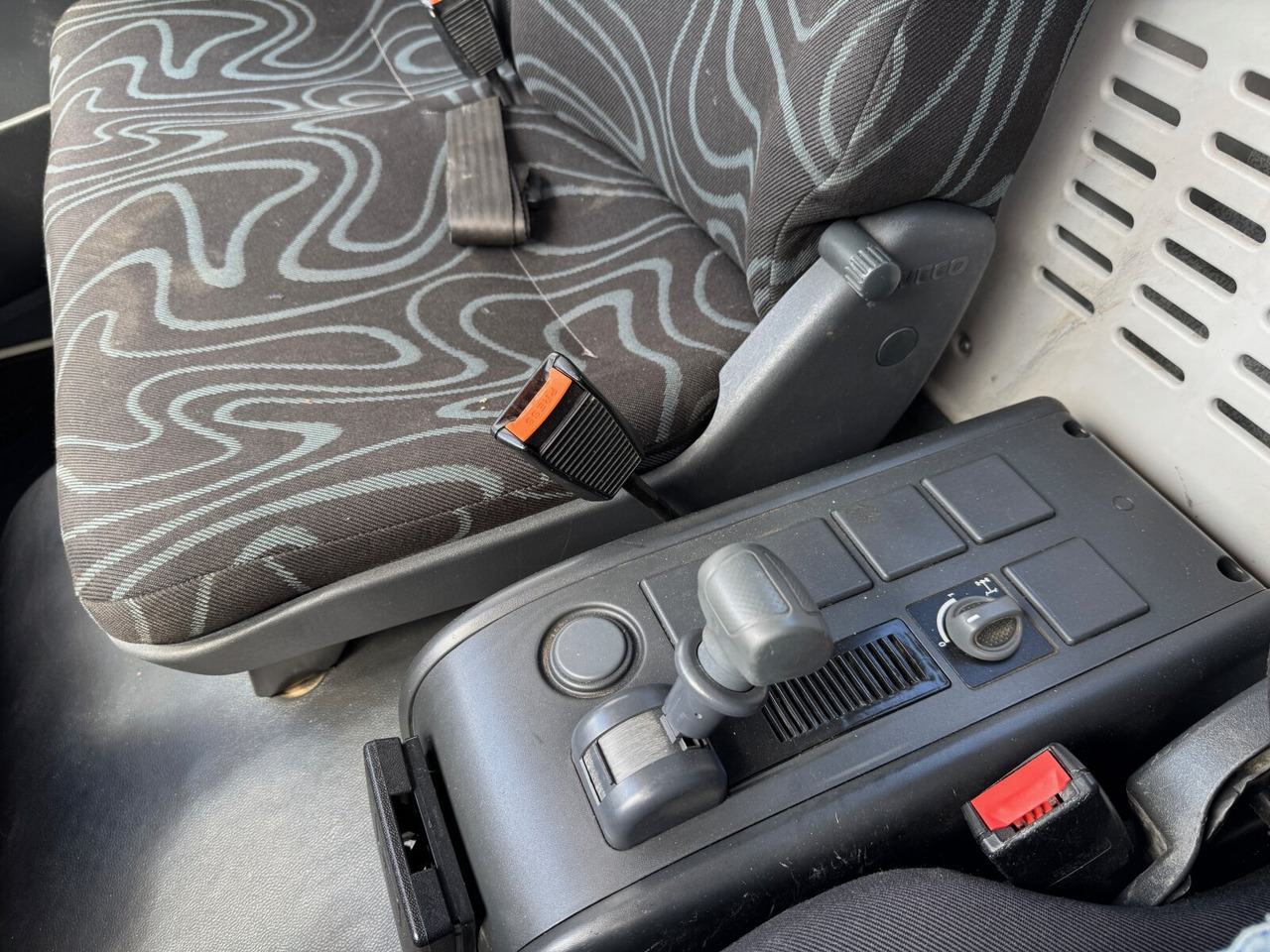Iveco ML160E30 K 4x2 ML160E30 K 4x2, EEV - Φορτηγό ανατρεπόμενο: φωτογραφία 5 Iveco ML160E30 K 4x2 ML160E30 K 4x2, EEV - Φορτηγό ανατρεπόμενο: φωτογραφία 5