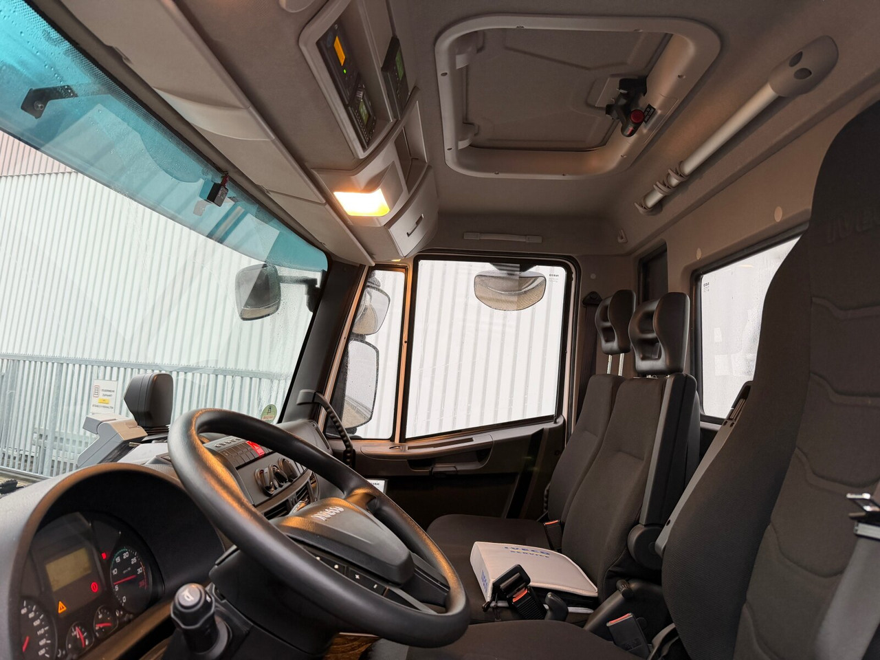 Iveco ML180E32 4x2 ML180E32 4x2 - Φορτηγό ανατρεπόμενο: φωτογραφία 2 Iveco ML180E32 4x2 ML180E32 4x2 - Φορτηγό ανατρεπόμενο: φωτογραφία 2